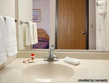 ซูเปอร์ 8 บาย วินด์แฮม เบลวิลล์ Hotel Belleville ภายนอก รูปภาพ